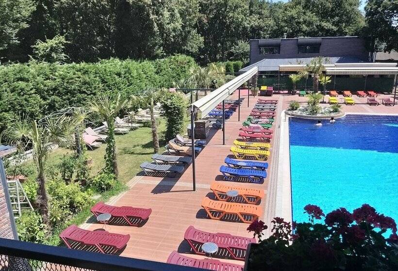 בית מלון כפרי Green House Garden Park