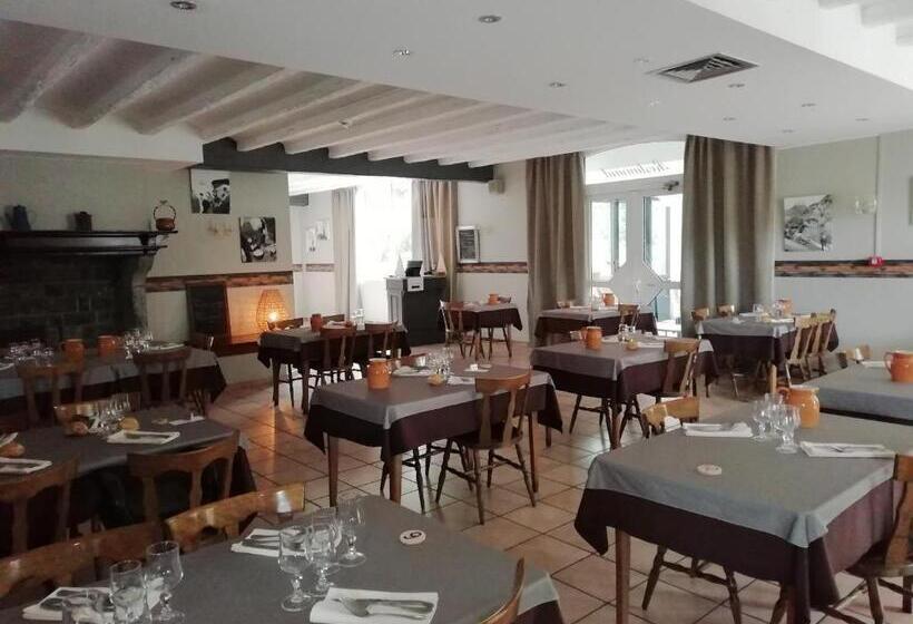 酒店 Hôtel Chez Pierre D'agos