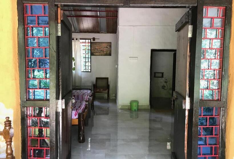 호텔 Kamp Kamouflage Kanha