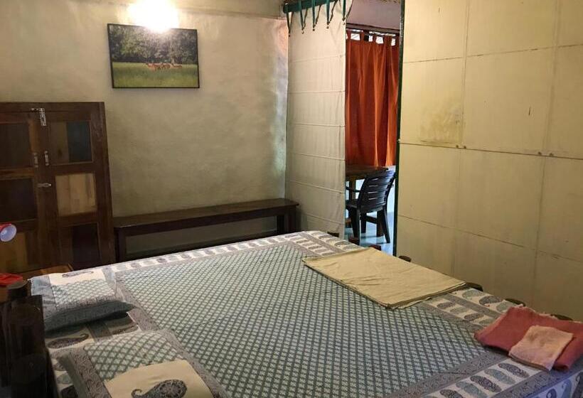 호텔 Kamp Kamouflage Kanha