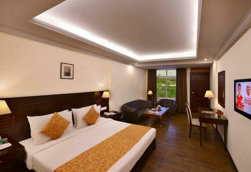 فندق Keshav Clarks Inn Gadag