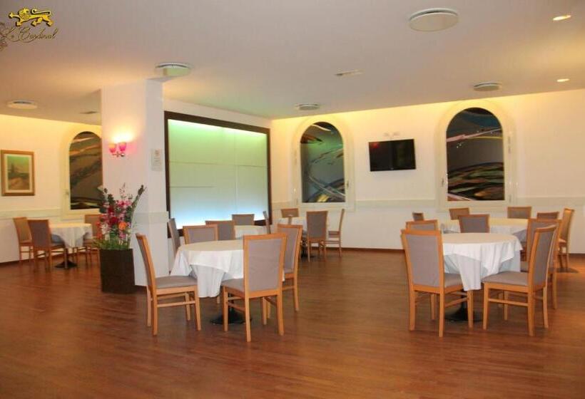 בית מלון כפרי Le Cardinal