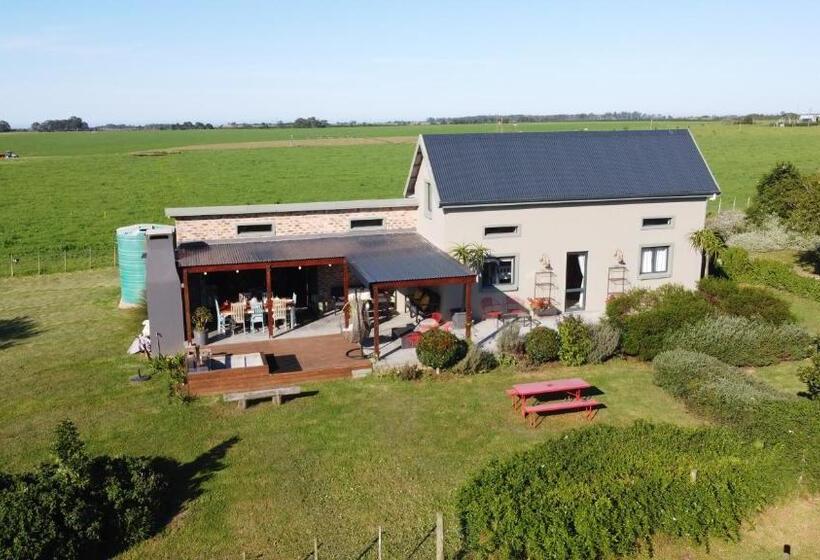 فندق Libertas Guest Farm