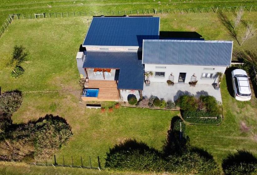 فندق Libertas Guest Farm