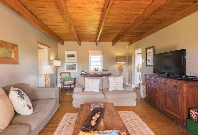 فندق Libertas Guest Farm