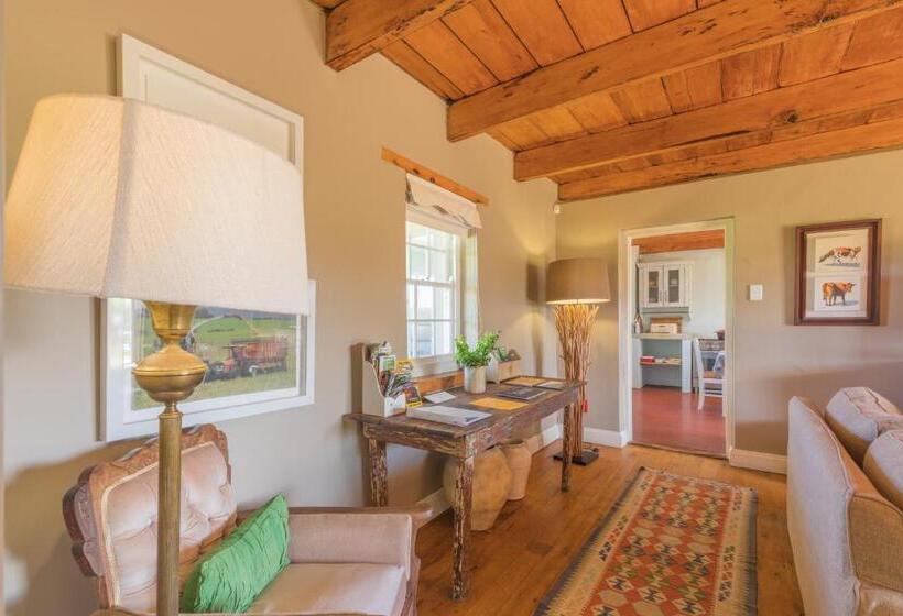 فندق Libertas Guest Farm