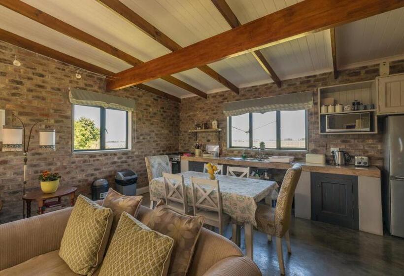 فندق Libertas Guest Farm