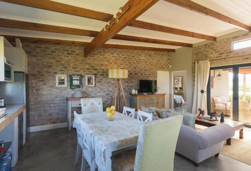 فندق Libertas Guest Farm