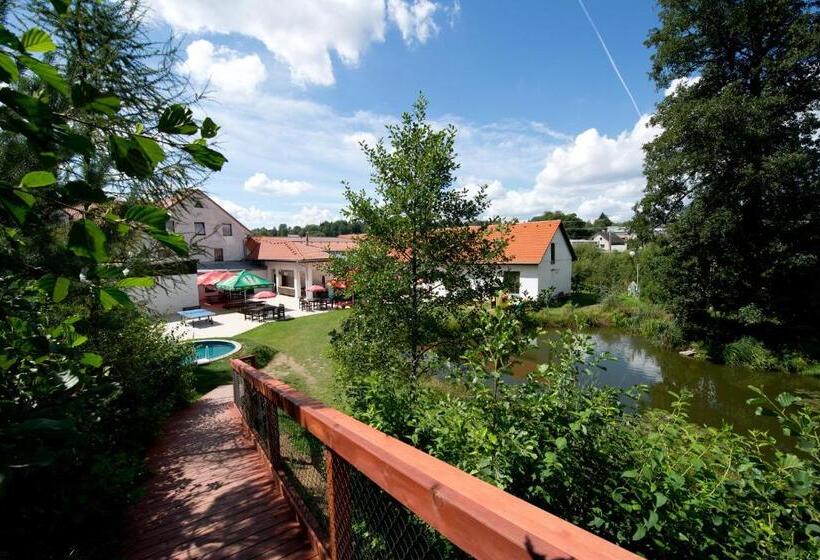 호텔 Mlyn   Jihlava