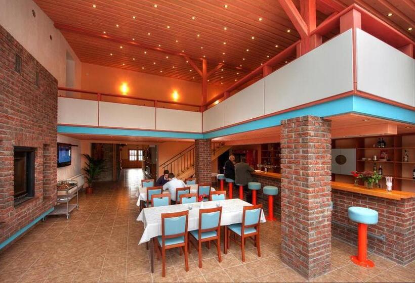 호텔 Mlyn   Jihlava