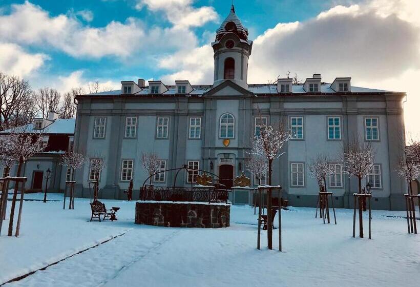 בית מלון כפרי Panství Dlouhá Lhota