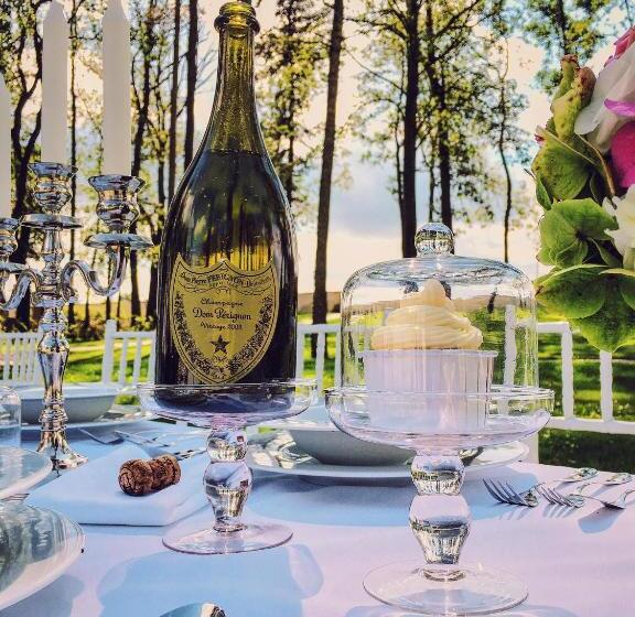 בית מלון כפרי Panství Dlouhá Lhota