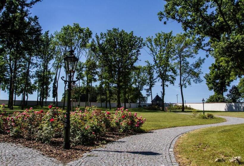 בית מלון כפרי Panství Dlouhá Lhota