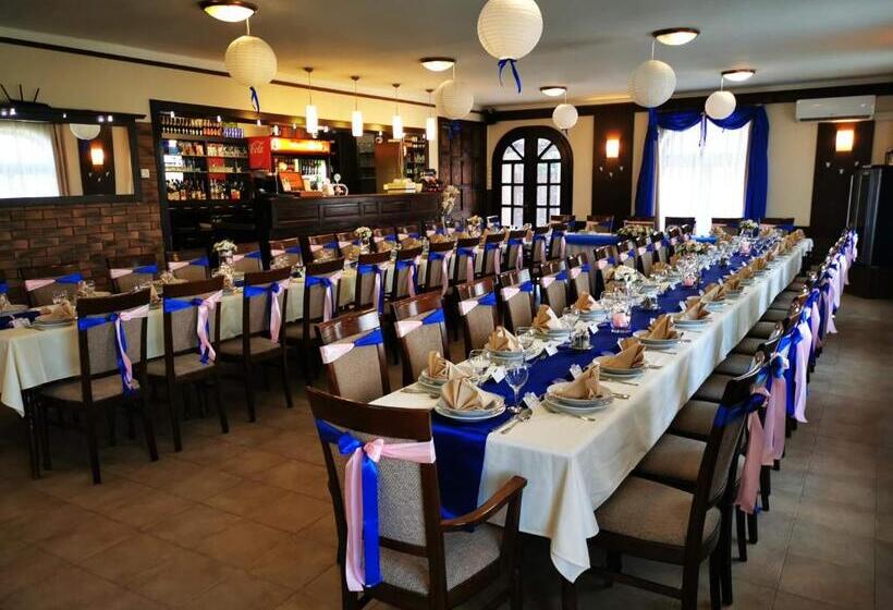 호텔 Patyi étterem és