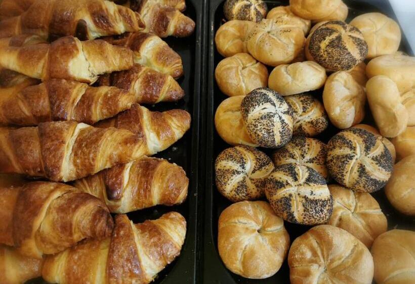 호텔 Patyi étterem és