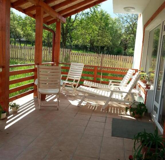 Отель Pensiunea Agroturistica Ioana