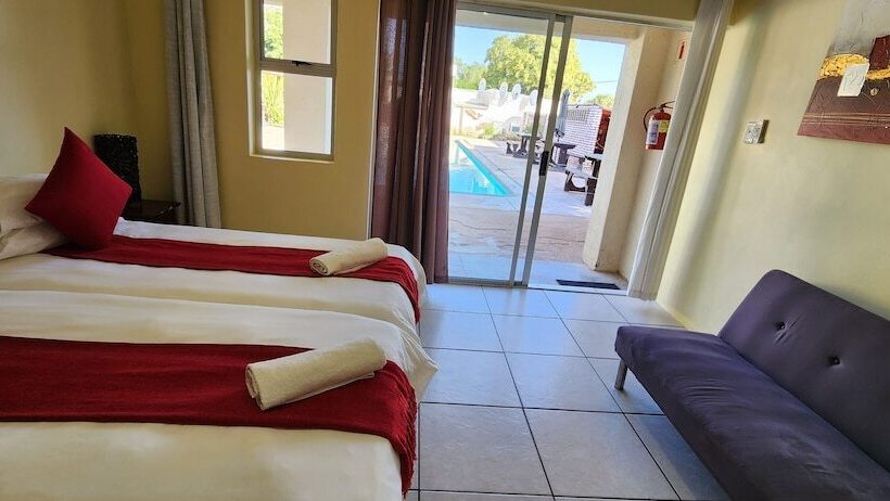 ホテル Pofadder Inn