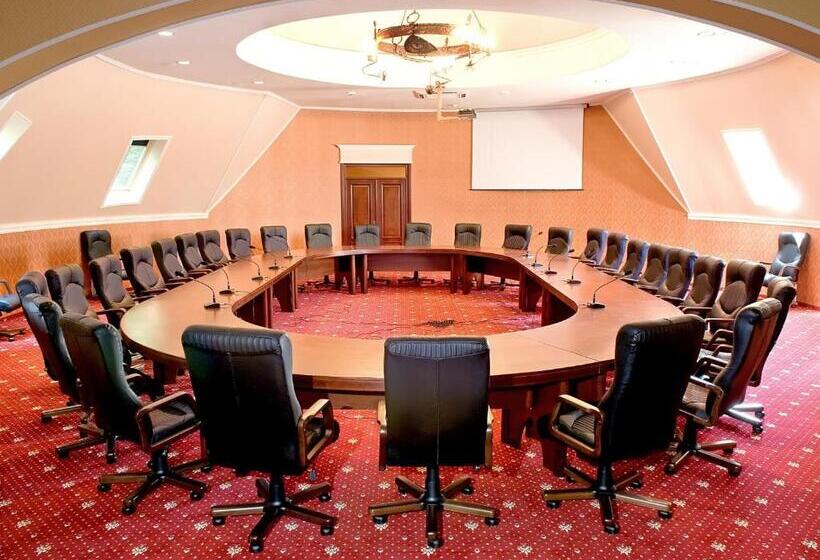 فندق Resort&spa Kamelot