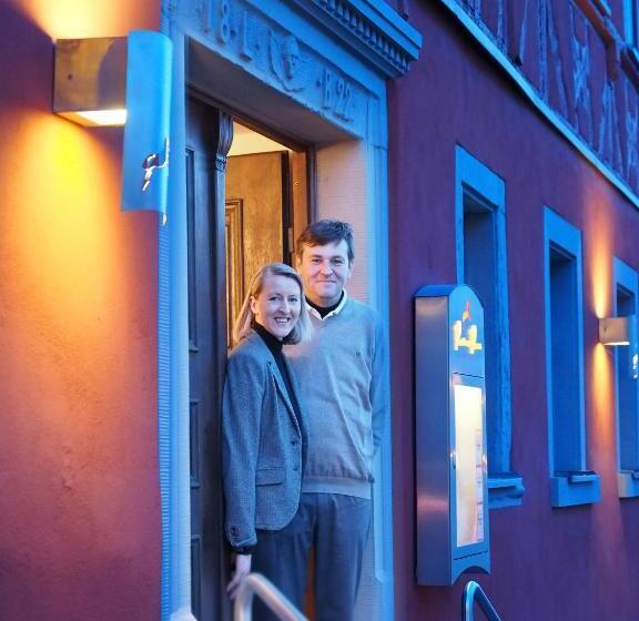 בית מלון כפרי Rotes Ross Marktbergel