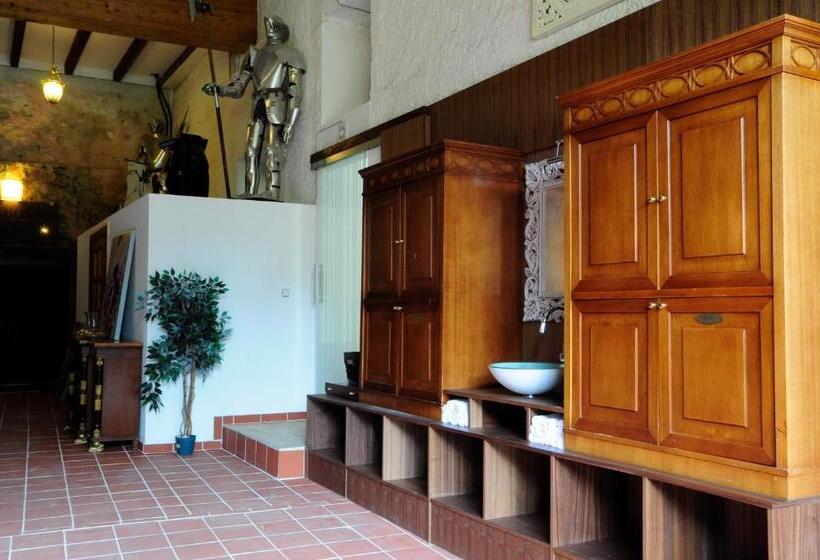 Отель Schlossresidenz Heitzenhofen