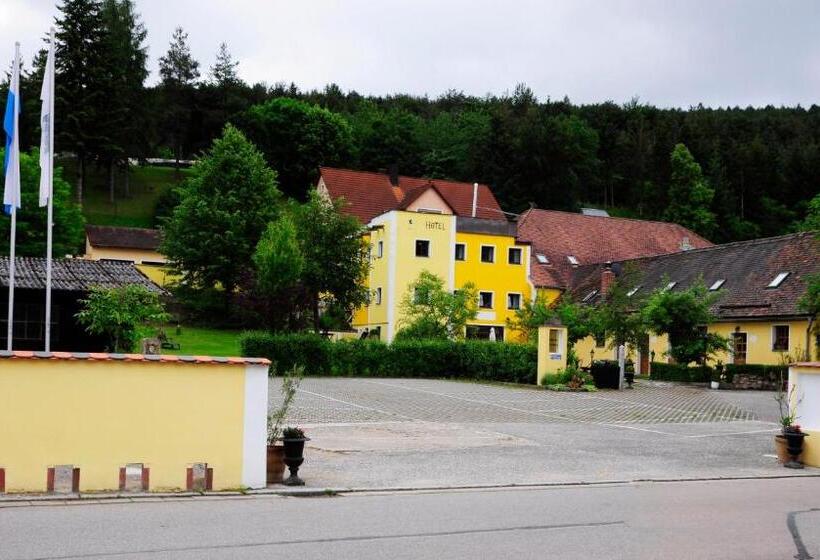 Отель Schlossresidenz Heitzenhofen