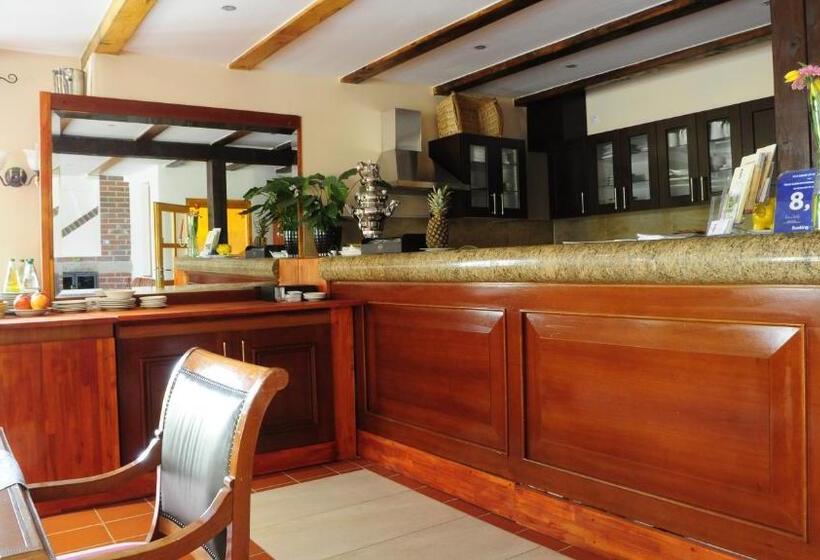 Отель Schlossresidenz Heitzenhofen