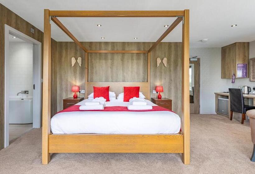 فندق The Kilnwick Percy Resort And Golf Club