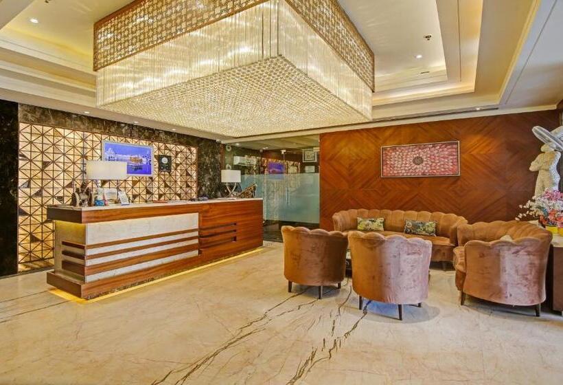 בית מלון כפרי Treebo Premium Arista