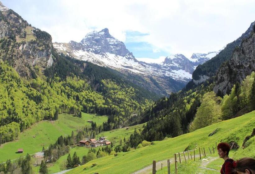 בית מלון כפרי Urirotstock