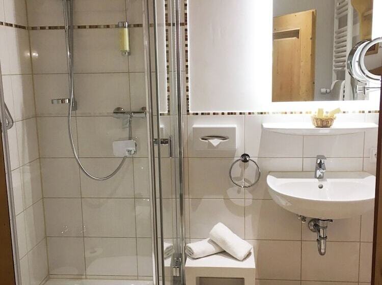 ホテル Waldgasthof Buchenhain