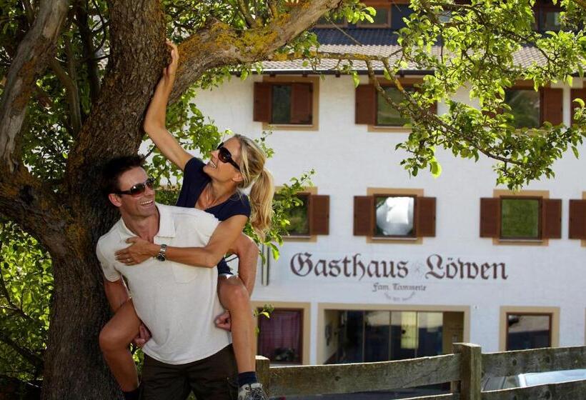 호텔 Zum Löwen   Al Leone