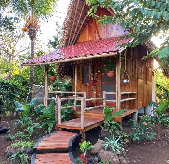 La Urraca Loca Hostel