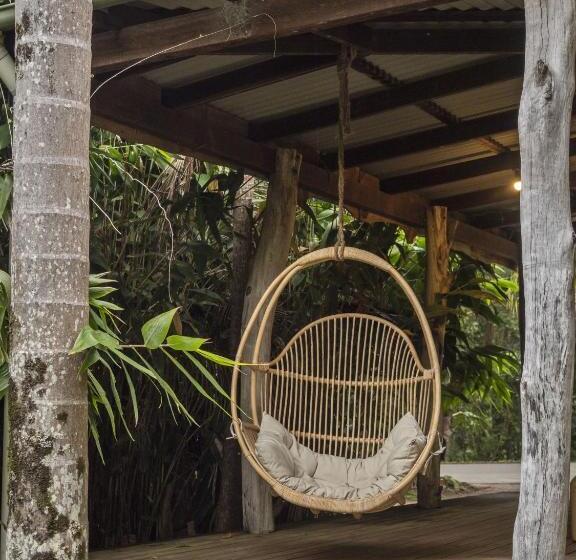 Mavis's Cabins @ Mt Warning