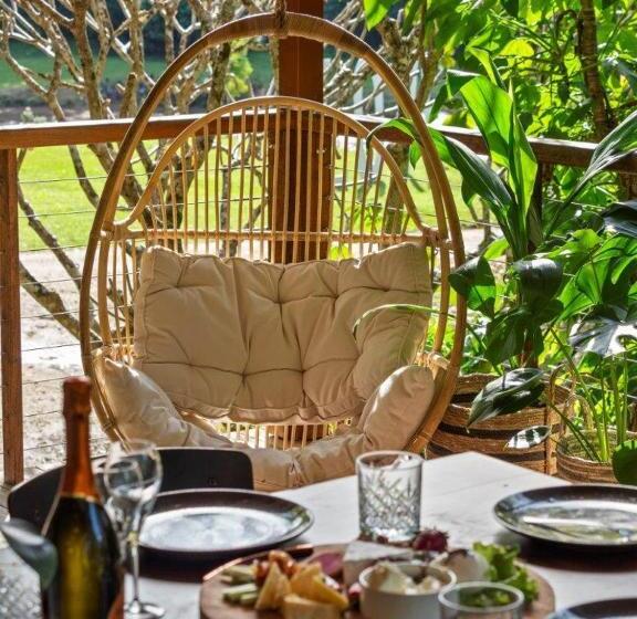 Mavis's Cabins @ Mt Warning