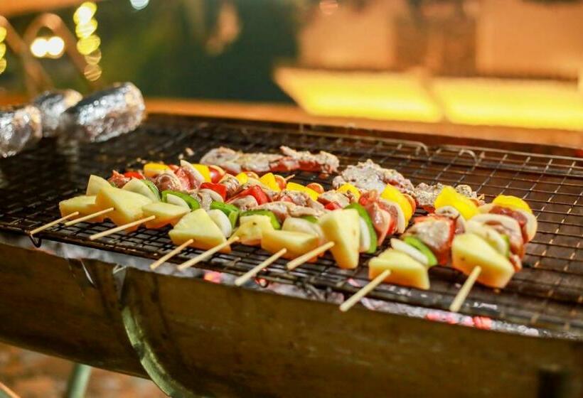 Oasis Garden & Pool Villa At Vip Resort