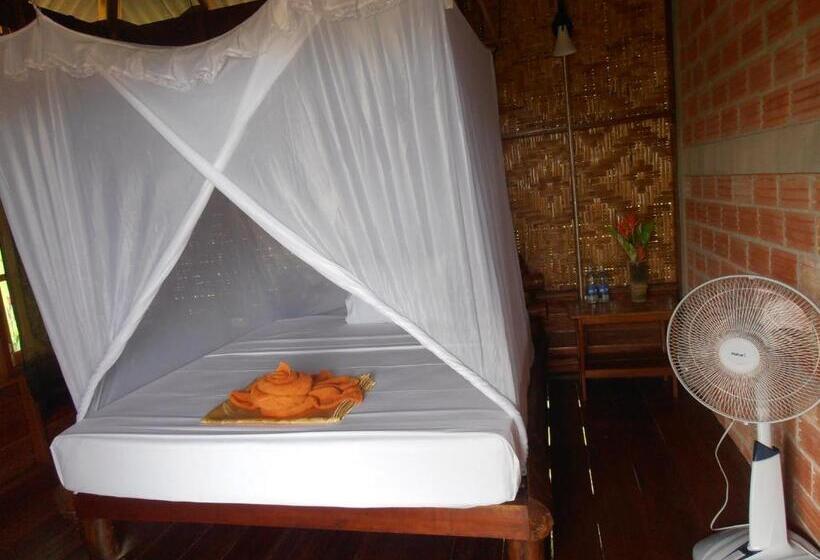 بنسيون Ban Ban Bangalow