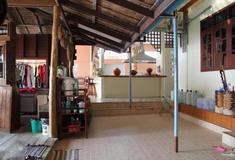 펜션 Ban Sulada Guest House