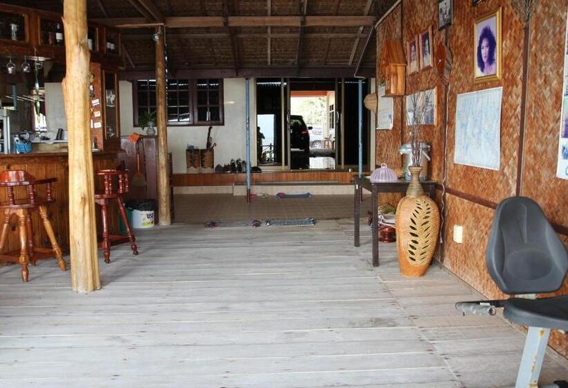 펜션 Ban Sulada Guest House