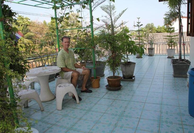 펜션 Ban Sulada Guest House