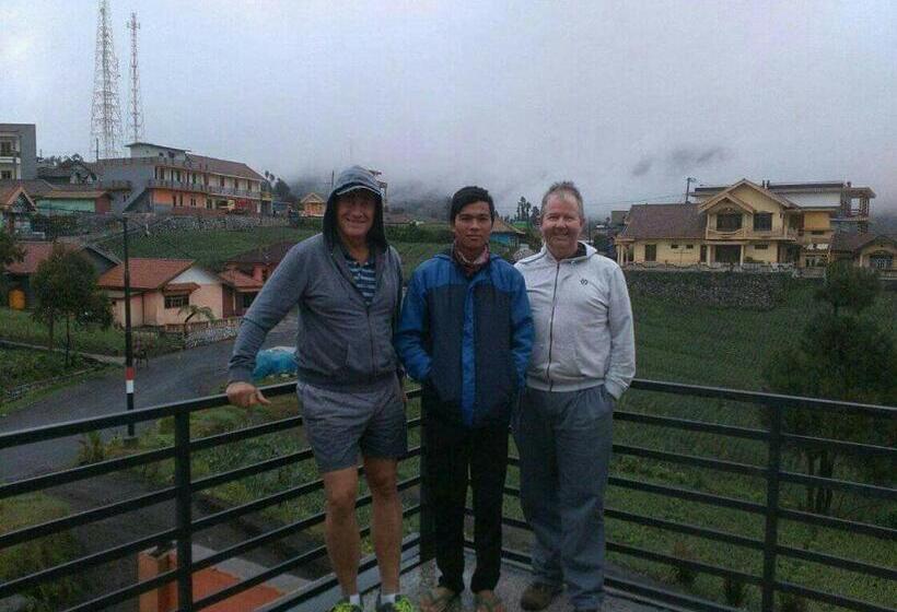 بنسيون Bromo Otix Guest House
