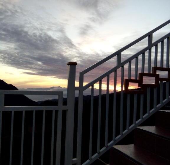 بنسيون Bromo Otix Guest House