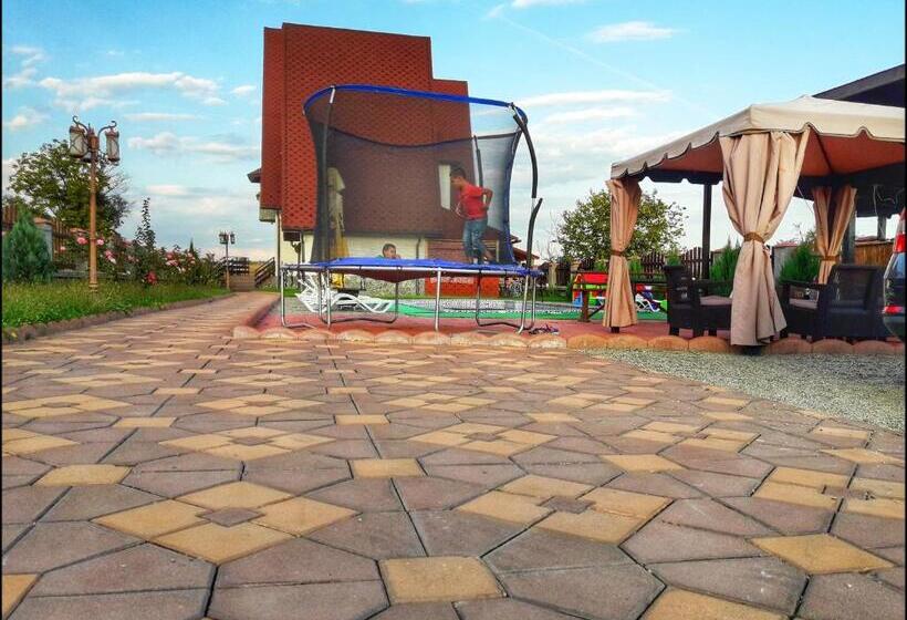 ペンション Casa Robi