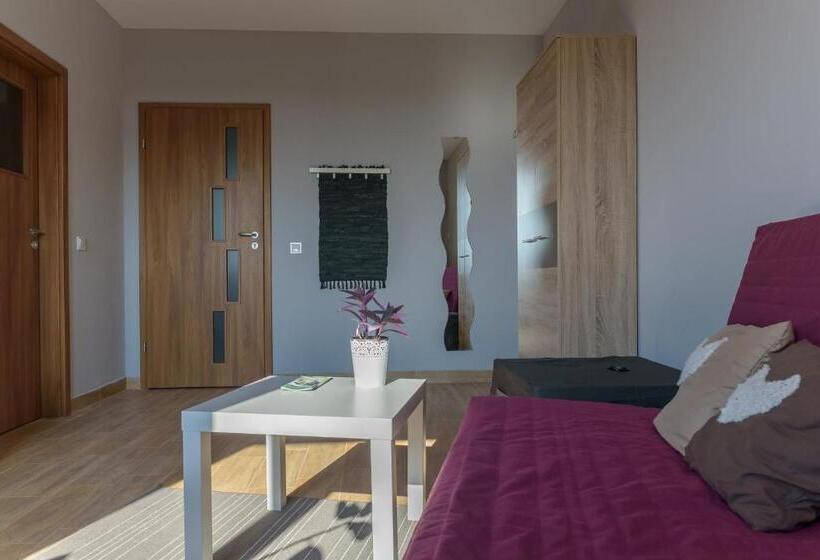 פנסיון Centru De Recreere Kentaur