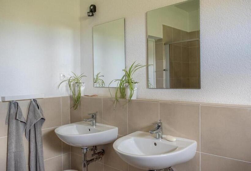 פנסיון Centru De Recreere Kentaur