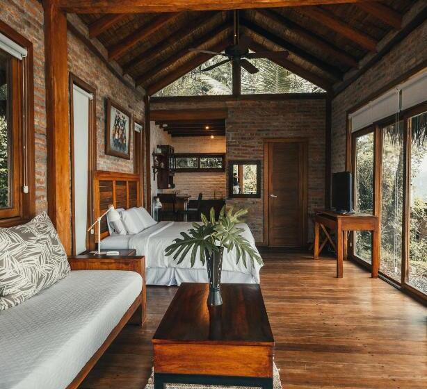 بنسيون Cerro Lobo