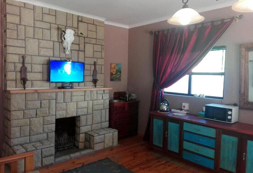 פנסיון Dekat Self Catering