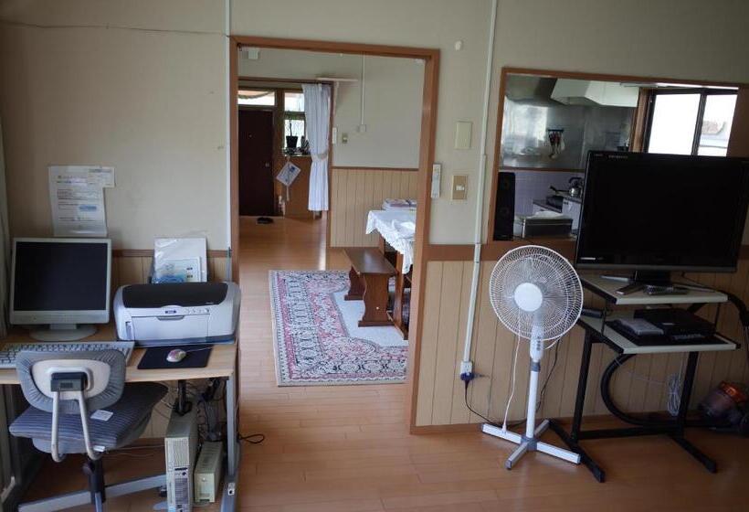 פנסיון Kashi Besso Takachiho