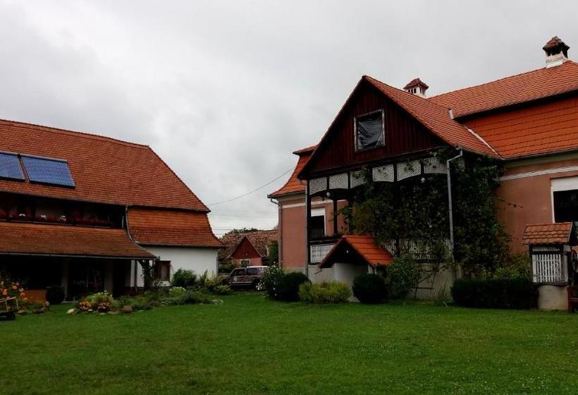 펜션 Kúria Vendégház