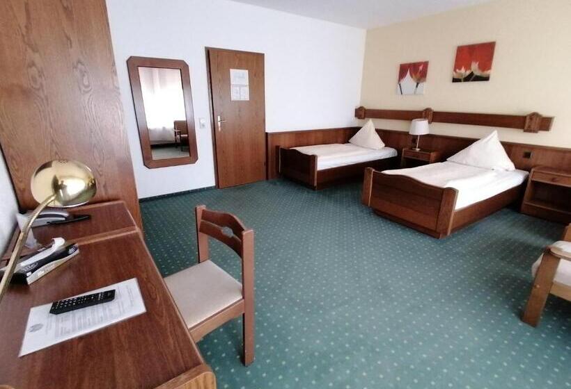 ペンション Landhotel Adler