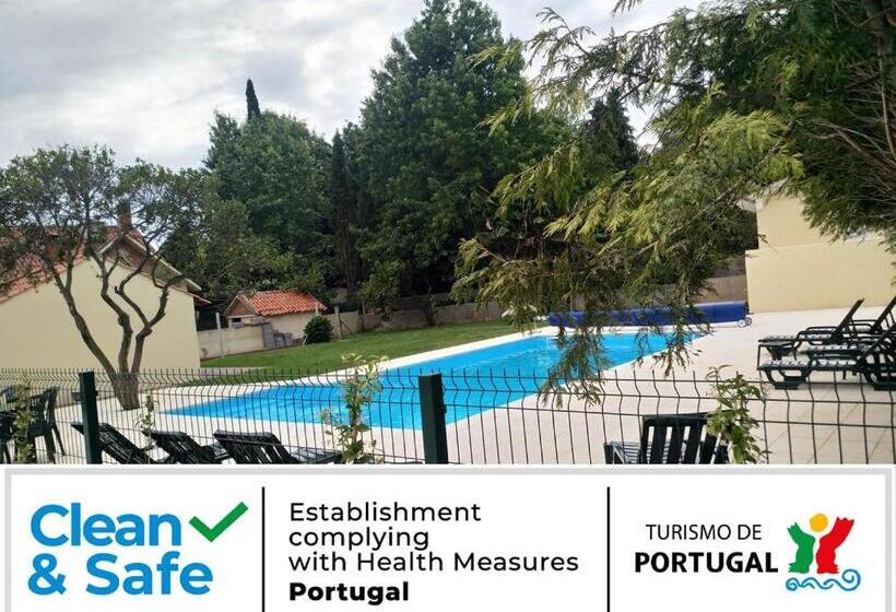 펜션 Metro Vilar Suites & Villas